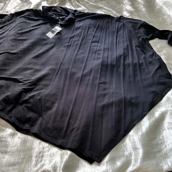 NEW PHOTOS! TURTLENECK, ASYMMETRICAL, BLACK, SZ 2X, LONG SLEEVES, VISCOSE SPANDE - Picture 1 of 9